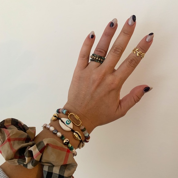 Evil eye Seashell She’ll Puka Cowrie Bracelet - Picture 5 of 7